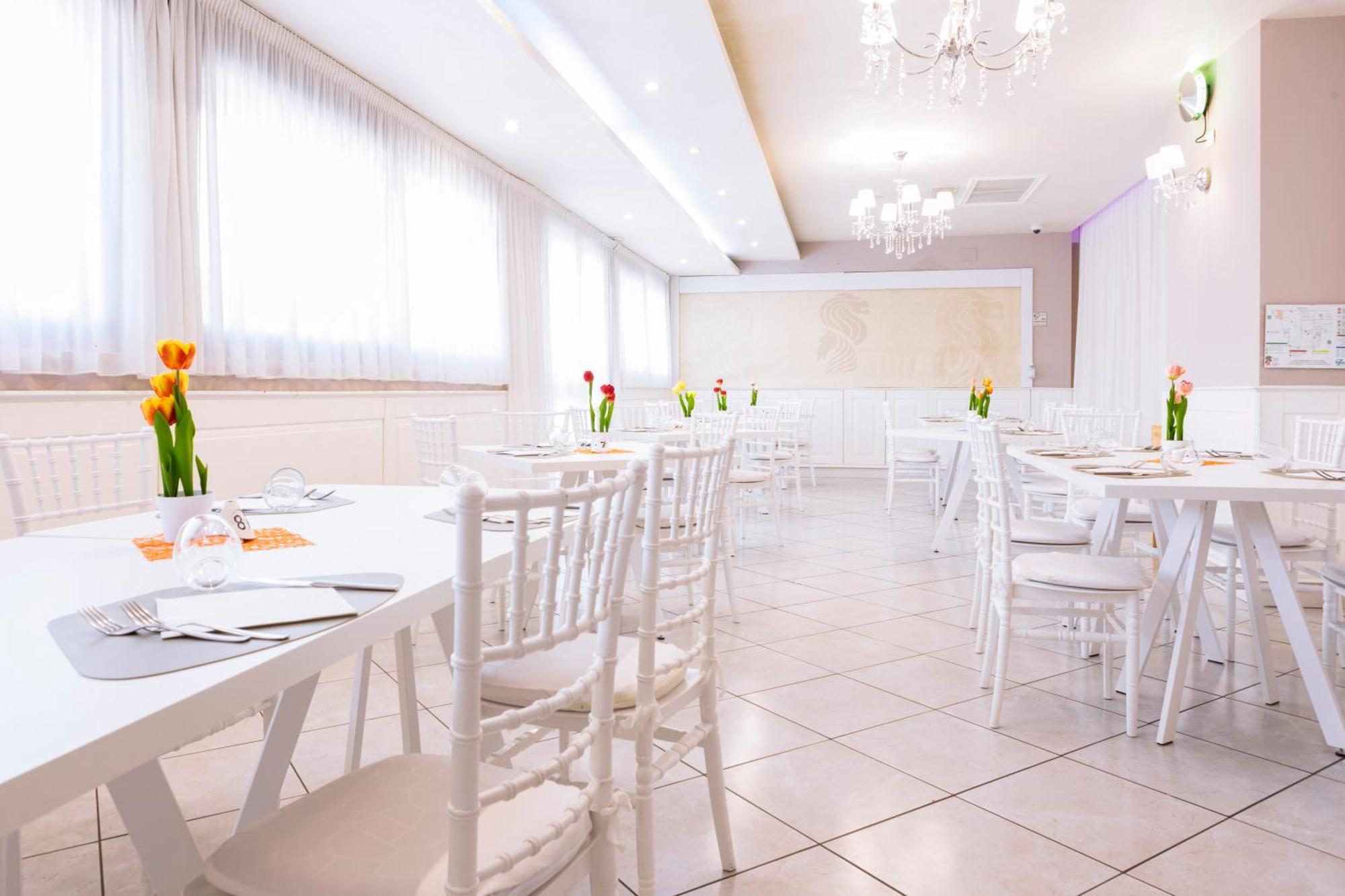 Hotel Leon - Ristorante Al Cavallino Rosso San Giovanni Rotondo Dış mekan fotoğraf