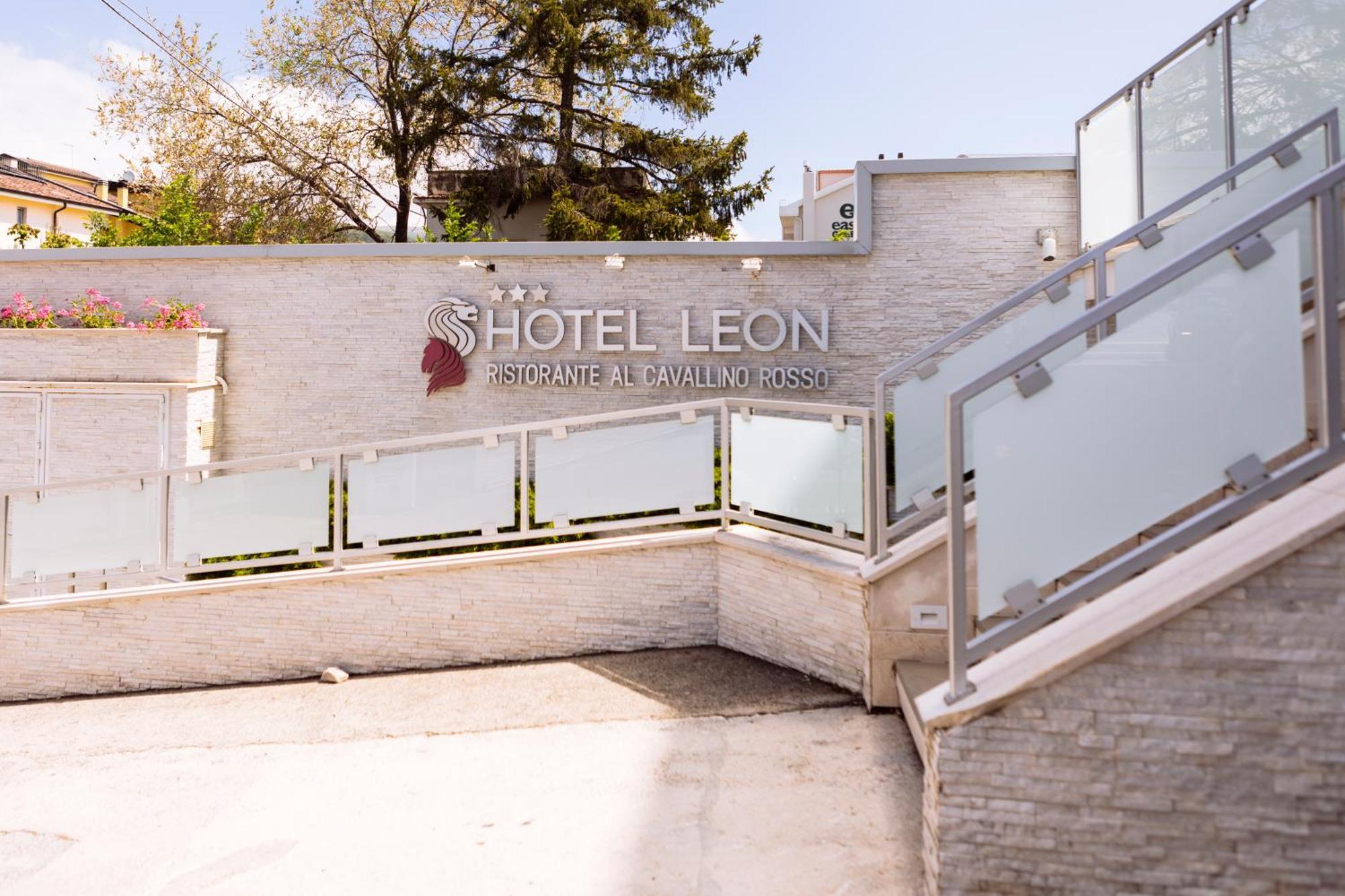Hotel Leon - Ristorante Al Cavallino Rosso San Giovanni Rotondo Dış mekan fotoğraf